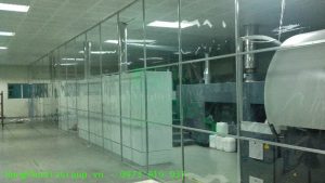 tấm nhựa trong suốt làm vách ngăn