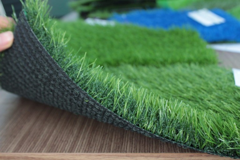 Các loại thảm cỏ nhân tạo sân bóng đá