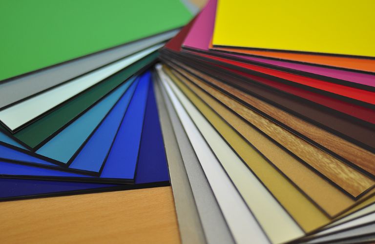 Sử dụng loại PVDF (lớp sơn phủ ngoài cùng) chất lượng cao