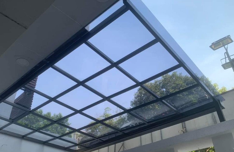 ứng dụng của tấm Polycarbonate trong suốt 