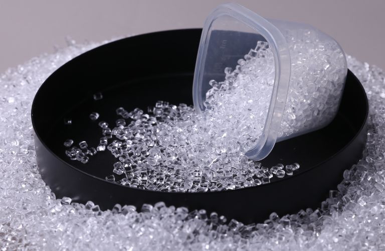 Polymer Acrylic (PMMA) là vật liệu chính làm nên tấm trong Mica 3mm