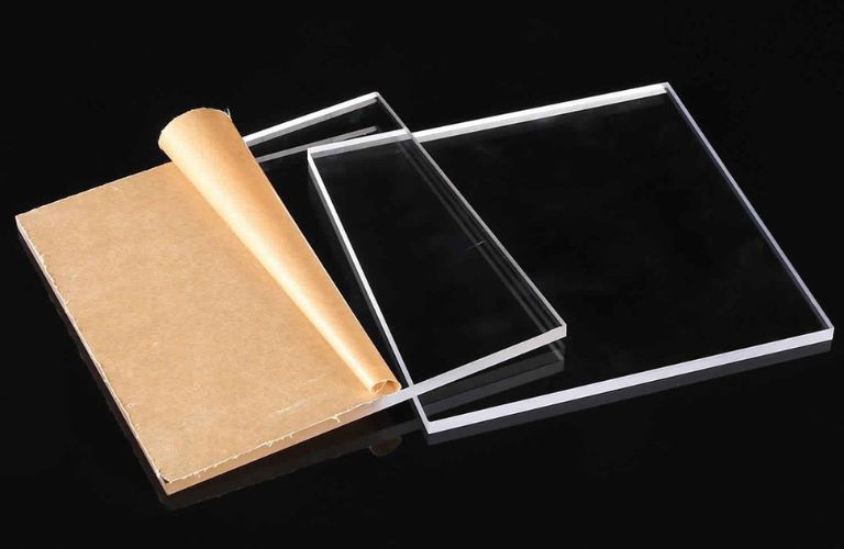 Bề mặt mica mịn, bóng và đều màu