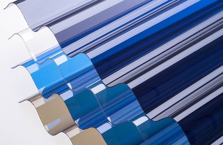 Tìm hiểu tôn nhựa lấy sáng có tốt không