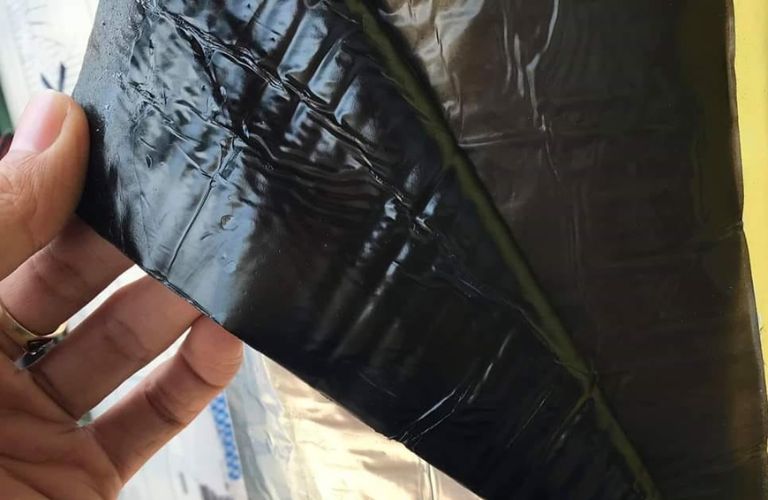 Giấy dầu tự dính