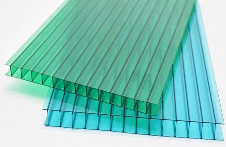 Tấm poly màu xanh rỗng ruột