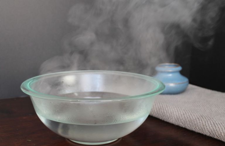 Uốn cong tấm mica bằng nước nóng