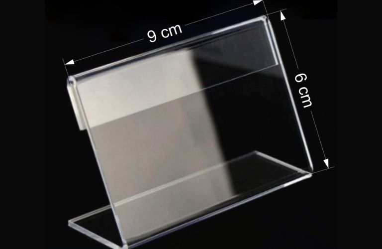 Kích thước mica phù hợp giúp đảm bảo tính thẩm mỹ cho sản phẩm