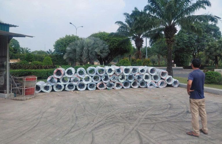 Hình ảnh thực tế các cuộn poly đặc được chuẩn bị sẵn sàng