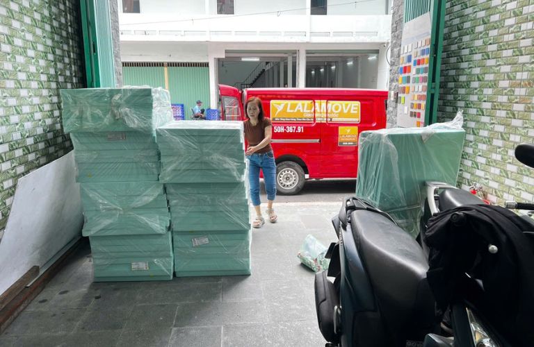 Xốp XPS được chuẩn bị tại cửa hàng Hưng Phú Gia