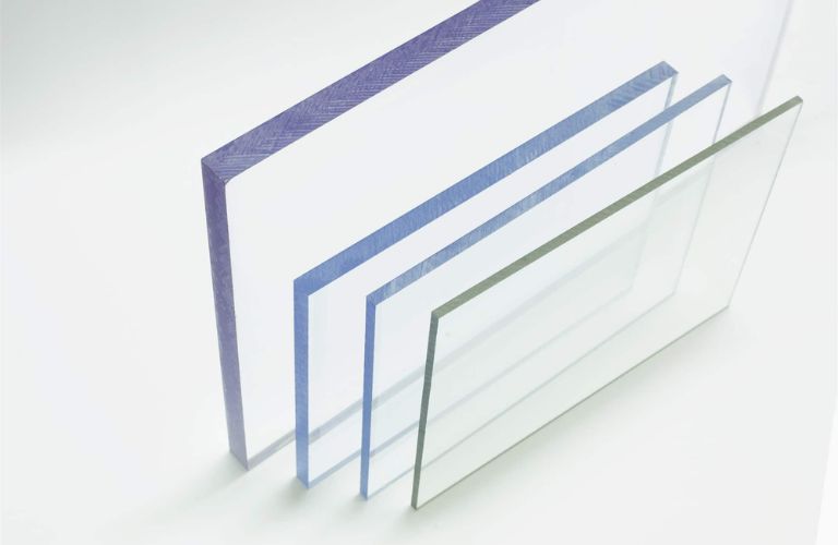 Tấm polycarbonate