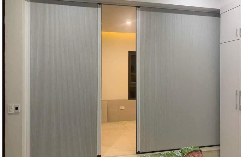 Vách ngăn rèm tổ ong kéo hai bên